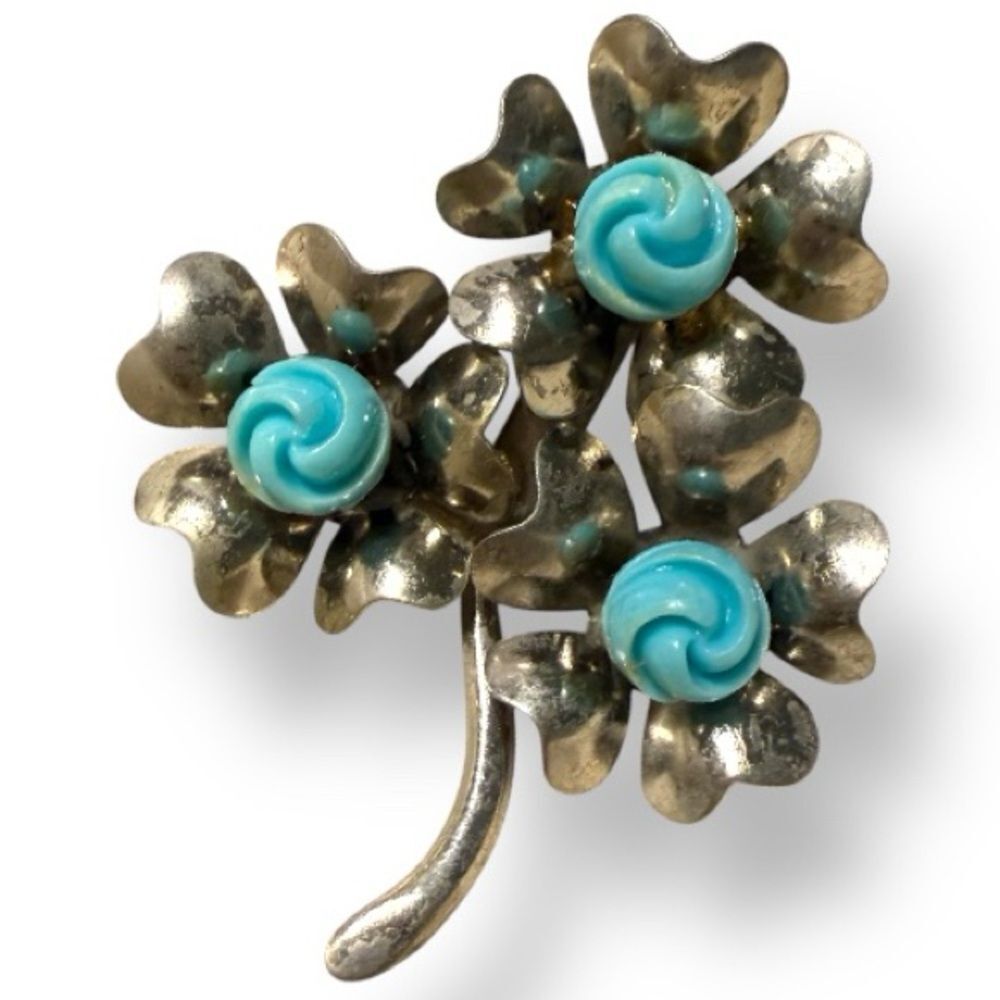 Floral Cluster Brooch With Turquoise Rose Centers –Vintage Silver-Tone Statement